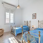 Casa Estilo Espanol וילה מרינה די מנקוורסה